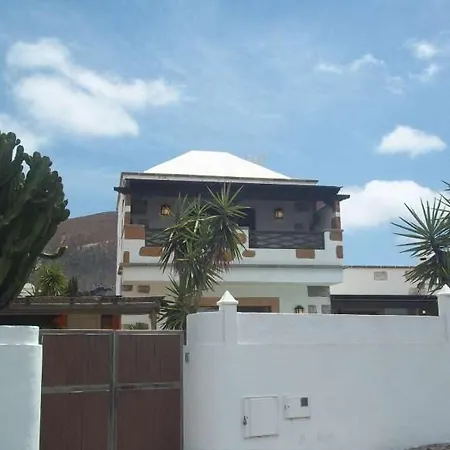 Vila Sleeps 8 Pool Wifi Tahiche