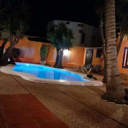Vila Sleeps 8 Pool Wifi Tahiche