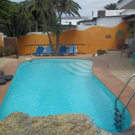 Vila Sleeps 8 Pool Wifi Tahiche