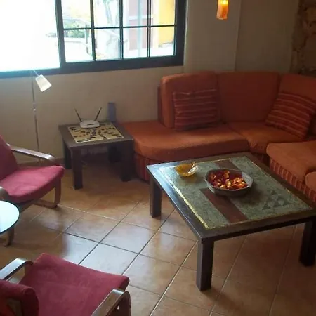 Vila Sleeps 8 Pool Wifi Tahiche
