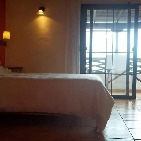 Sleeps 8 Pool Wifi Vila *