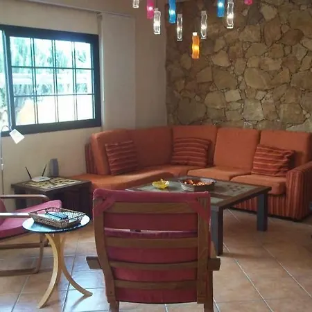 Vila Sleeps 8 Pool Wifi Tahiche