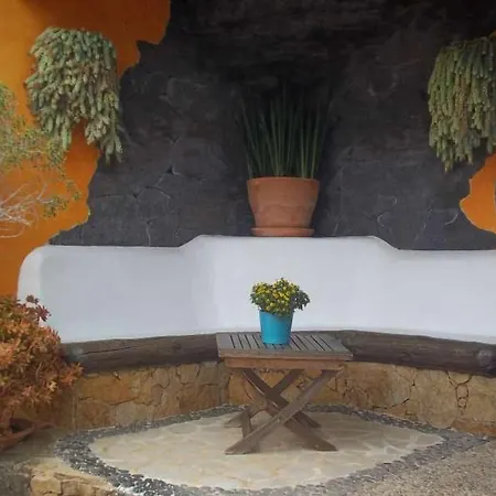 Vila Sleeps 8 Pool Wifi *